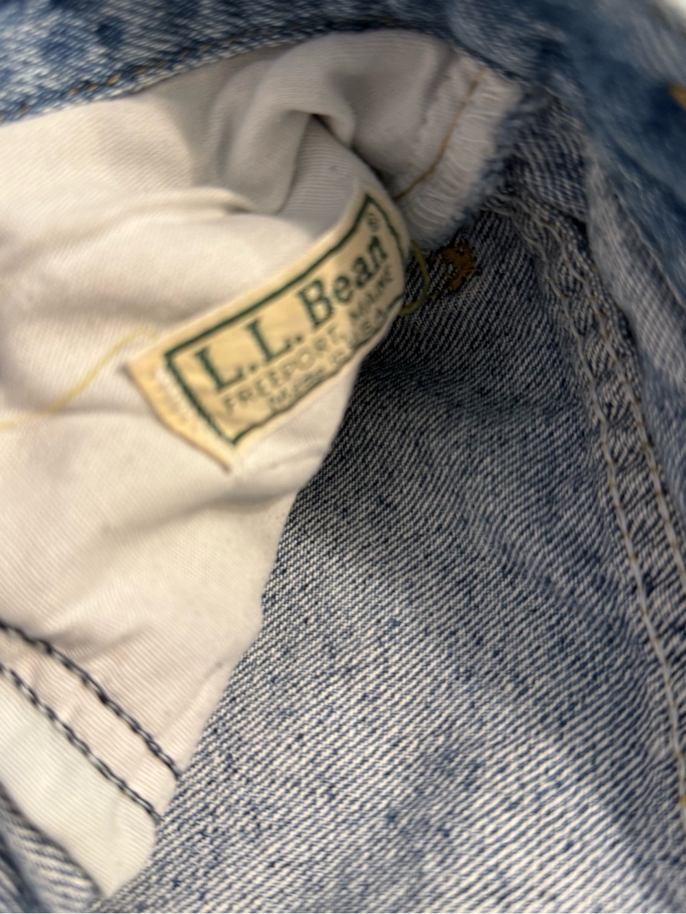 L.L.Bean Vintage High Rise Mom Jeans Size 10 Petite - Picture 4 of 4
